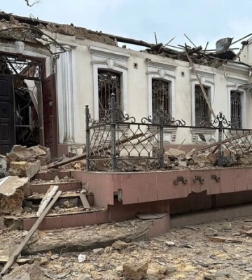 Пізно ввечері ворог атакував безпілотниками Миколаїв: є пошкодження будівель та поранені, - голова ОВА