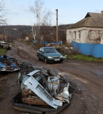 Ворог вдарив дронами по автомобілю на Харківщині, загинули двоє цивільних
