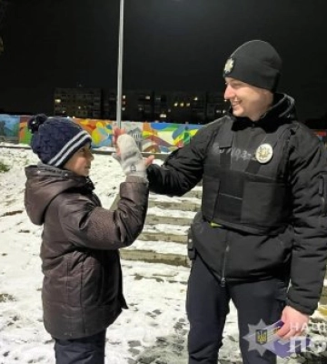 У Мукачеві поліцейські нагадали діткам важливі правила безпеки
