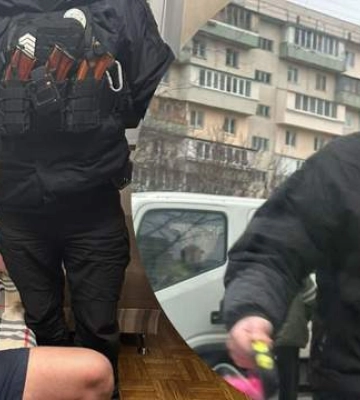 На Оболоні чоловік хитрощами змушував дітей торкатися його статевого органа