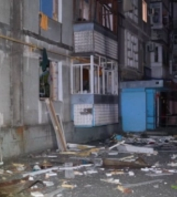 Росіяни вдарили балістикою по Запоріжжю: 25 поранених, серед них двомісячне немовля, одна людина загинула
