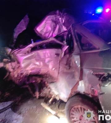 На Львівщині, з розчавленої у ДТП автівки, деблокували загиблого водія