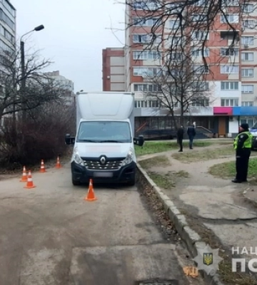 У Луцьку вантажівка Renault збила 68-річну жінку