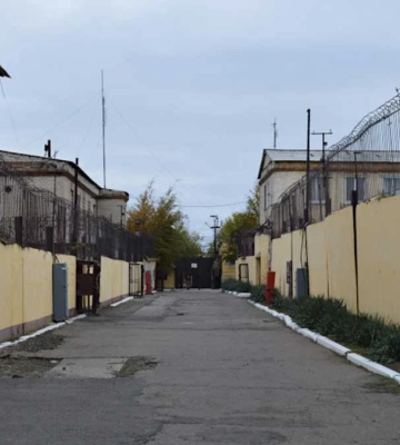 Суд визнав винним працівника Дар'ївської виправної колонії на Херсонщині
