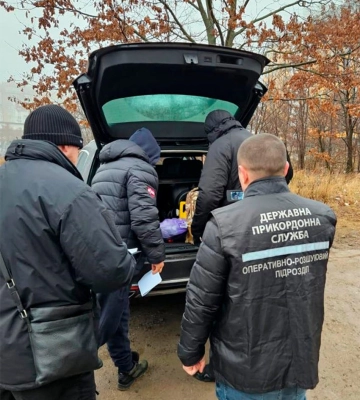 На Волині у переправленні ухилянтів через кордон підозрюють поліцейського, - прокуратура