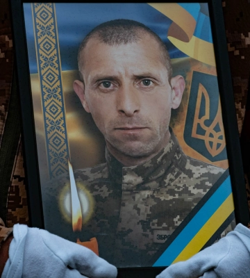 В Ужгороді попрощалися із полеглим військовим Русланом Капальчиком
