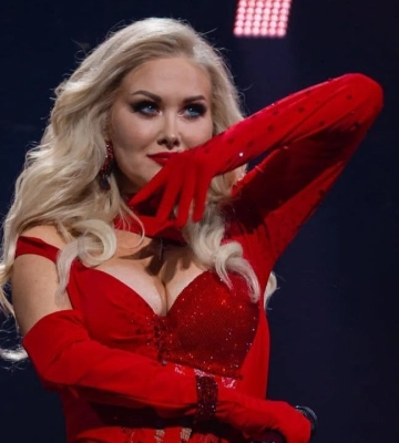 Катерина Бужинська про стосунки з чоловіком після 10 років шлюбу: "для нього я завжди буду загадкою"