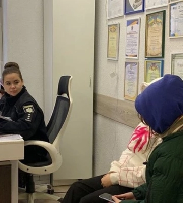 Побиття неповнолітньої дівчинки у Києві: допитали потерпілу та свідків конфлікту
