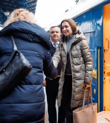 Санду приехала в Киев в день рождения Зеленского