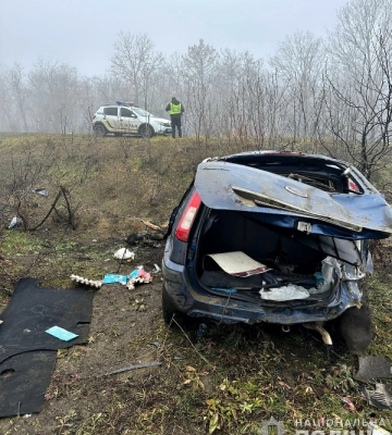 На Одещині легковий автомобіль «злетів» у кювет, є постраждала