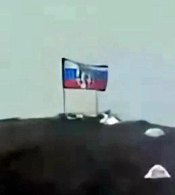 Солдаты рф вывесили свой флаг под Покровском, украинские аэроразведчики уничтожили его