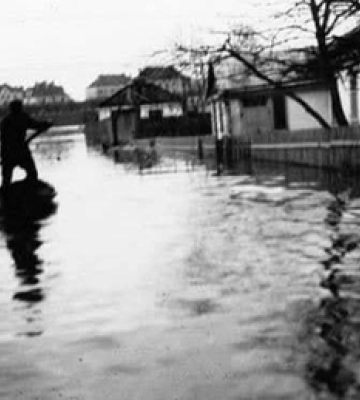 Вода сягала пʼяти метрів: як у ХХ столітті Луцьк опинився під водою (ретрофото)