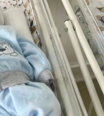 З’явилися на світ у новорічну ніч: у Львові виписали додому передчасно народжених двійнят