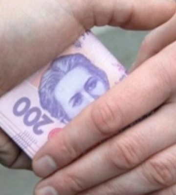50 000 грн за не перешкоджання діяльності підприємця – на Волині повідомлено про підозру посадовцю поліції (Фото)