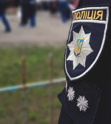 У Києві маршрутка протаранила два поліцейських автомобілі, відео