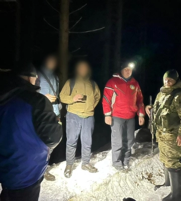 Двоє жителів Харківщини три дні блукали засніженим високогір’ям