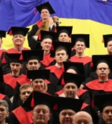 Майже тисячу магістрів ЛНТУ отримали дипломи