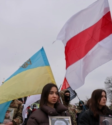 Поки тривали невизнані вибори. Як у Києві вшанували пам'ять білорусів, що загинули за Україну (фоторепортаж)