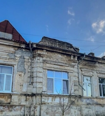 Симферополь: Контрасты Старого города (фотогалерея)