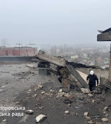 Ночная атака на Днепр: русский дрон повредил многоэтажку