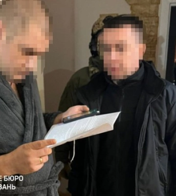 На Дніпропетровщині заступник командира військової частини підозрюють у привласненні приладів нічного бачення на 4 млн грн