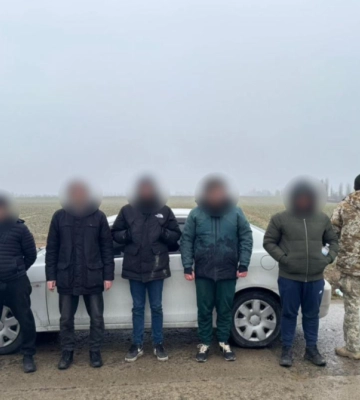 За границу за $2 300: в Одесской области мужчина пытался вывезти из Украины 4 мужчин