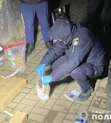 У Львові жителя Київщини затримано за активний вуличний збут наркотиків. ФОТО