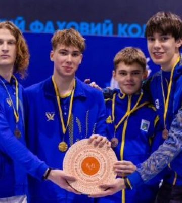 Фехтувальники з Миколаївщини вибороли "золото" та "срібло" на чемпіонаті України серед юніорів