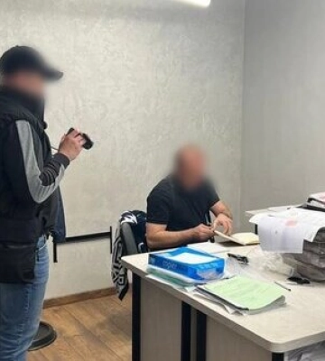 Укладав договори на закупівлю за завищеники цінами: повідомлено підозру посадовцю КП Дніпра через розтрату понад 9 млн грн, -&amp;hellip;