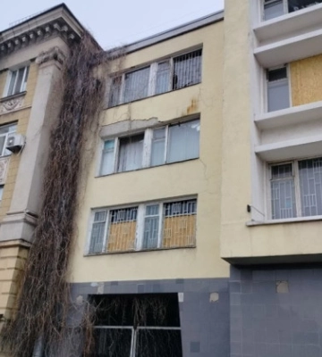 В Запорожье в результате ракетного удара повреждено здание суда, фото