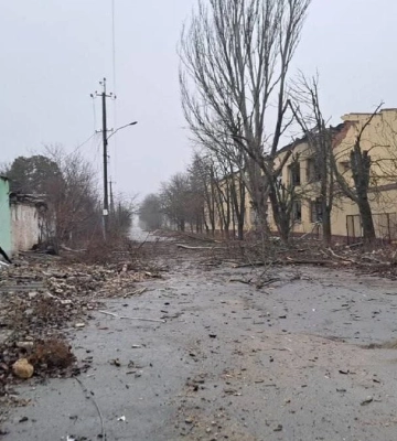 Військові РФ атакували Берислав на Херсонщині: влучили по території заводу