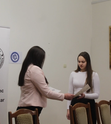 Про вручення сертифікатів та мовні іспити ECL у Берегові