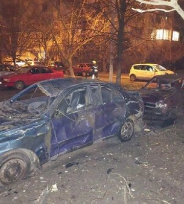 Атака &quot;шахедами&quot; та ракетою на Одещину: пошкоджені будинки, загорілися 10 легкових автомобілів, четверо постраждалих. ФОТОрепортаж