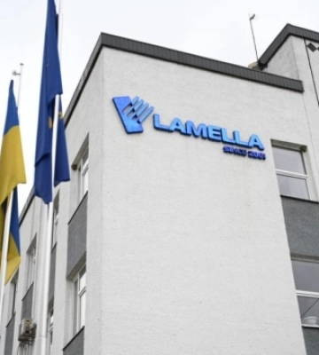На закарпатському підприємстві пояснили, чому чекають на роботу працівників із Бангладеш