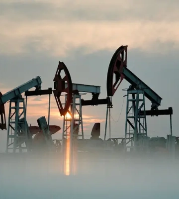 Мировые цены на нефть резко снизились на фоне ожидания переговоров между США и Ираном — Reuters