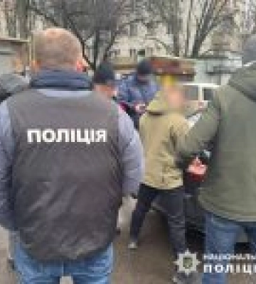 Співробітник ТЦК продавав повістки по 1000$ в Одесі, — поліція