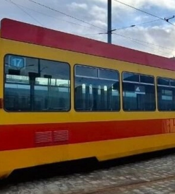Львів отримав перші два вживані трамваї з швейцарського Базеля 