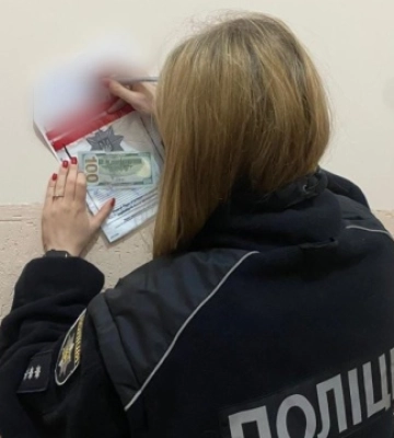 В Одесі затримали чоловіка, який на вулиці продавав гранати і тротилові шашки