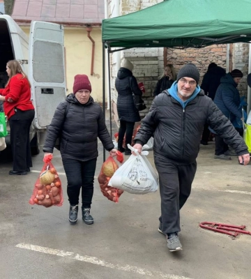 У Рівненській області ще 850 сімей ВПО отримали продуктові набори