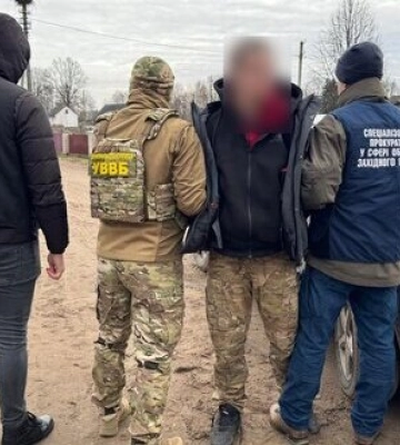 На Волині 25-річний чоловік за 7 тисяч доларів хотів переправити ухилянта за кордон