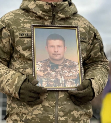 &quot;Ми рік і десять місяців розшукували його&quot;: з 
військовим Володимиром Поліщуком попрощалися у Рівному