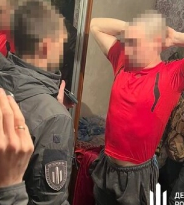 Подружжя адвоката та правоохоронниці, які допомагали дезертирам, затримано у Запоріжжі, - ДБР. ФОТОрепортаж