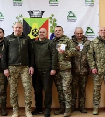Бійців волинської «сотки» відзначили медалями «За оборону Торецької громади» 