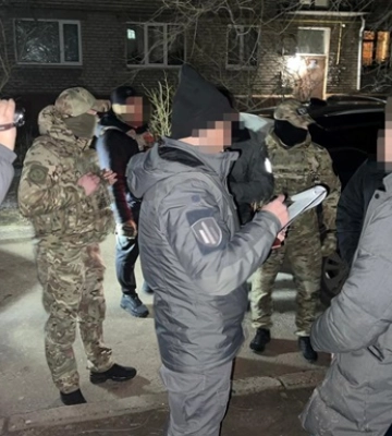 У Запоріжжі подружжя організувало "бізнес" на дезертирах
