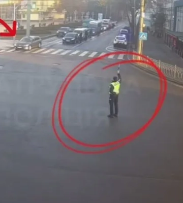 Під час хвилини мовчання проігнорував вимогу про зупинку руху: у Рівному оштрафували водія