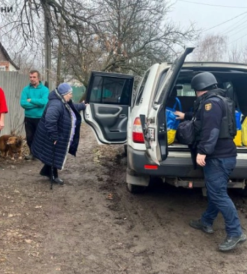 На Харківщині рятувальники евакуювали сімох мешканців прифронтових населених пунктів