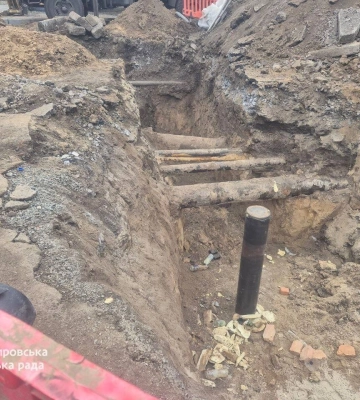 Несподівана знахідка: у Дніпрі під час ремонту колії виявили нову проблему