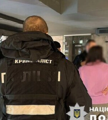 Невідомий влаштував стрілянину у кафе в центрі Києва: поранено людину, поліція розшукує підозрюваного. ФОТОрепортаж