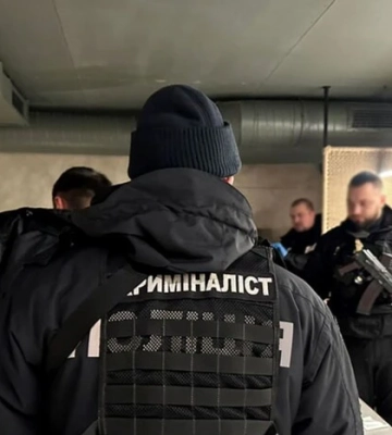 У столичному кафе конфлікт між двома чоловіками закінчився стріляниною