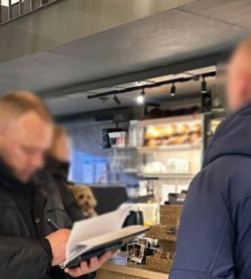 У центрі Києва сталася стрілянина в кафе: одна людина постраждала